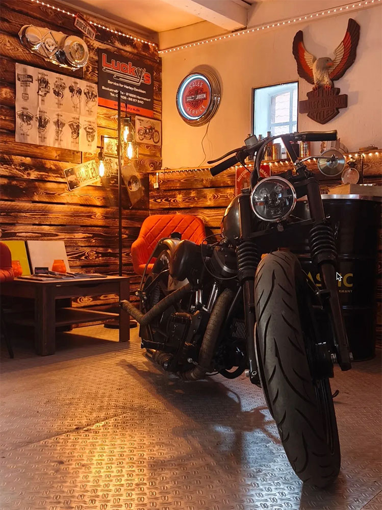 LUCKYs_Lounge_1