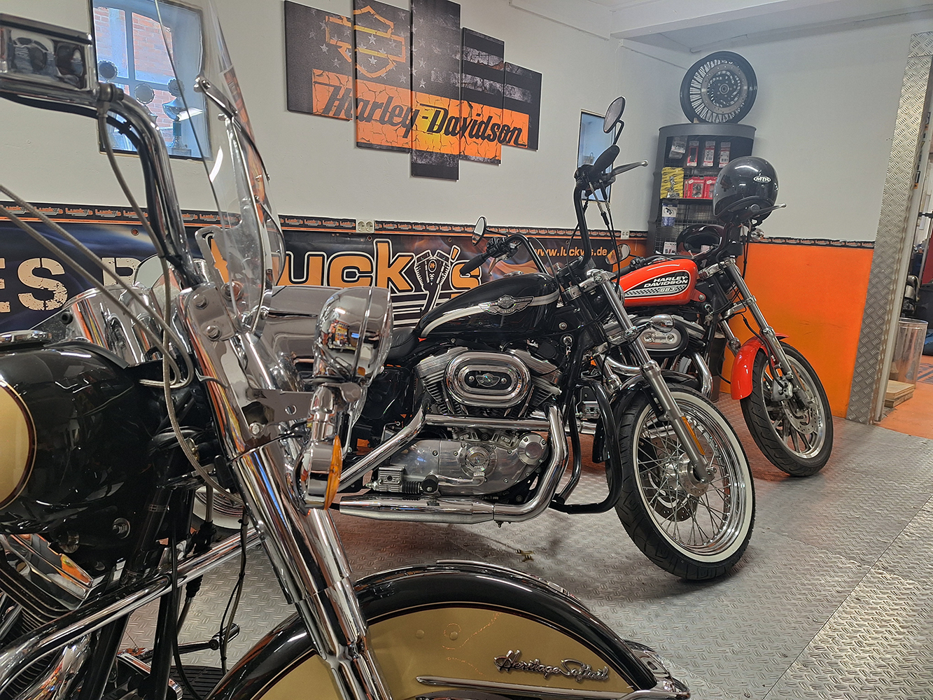 Lucky_bikes